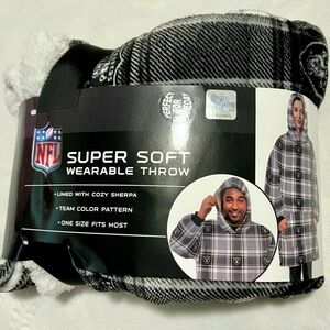 NFL Raiders super soft wearable throw- NWT
